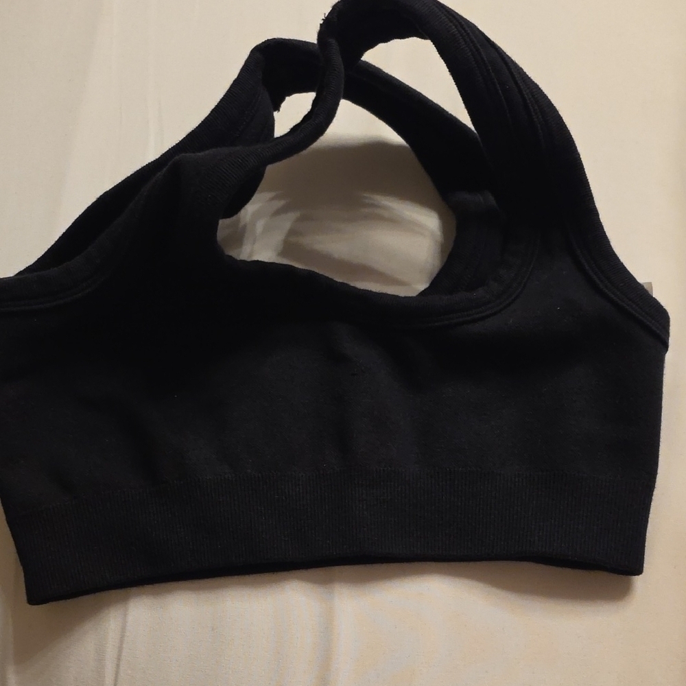 ALO Yoga Black Seamless Sports Bra - Picture 10 of 12